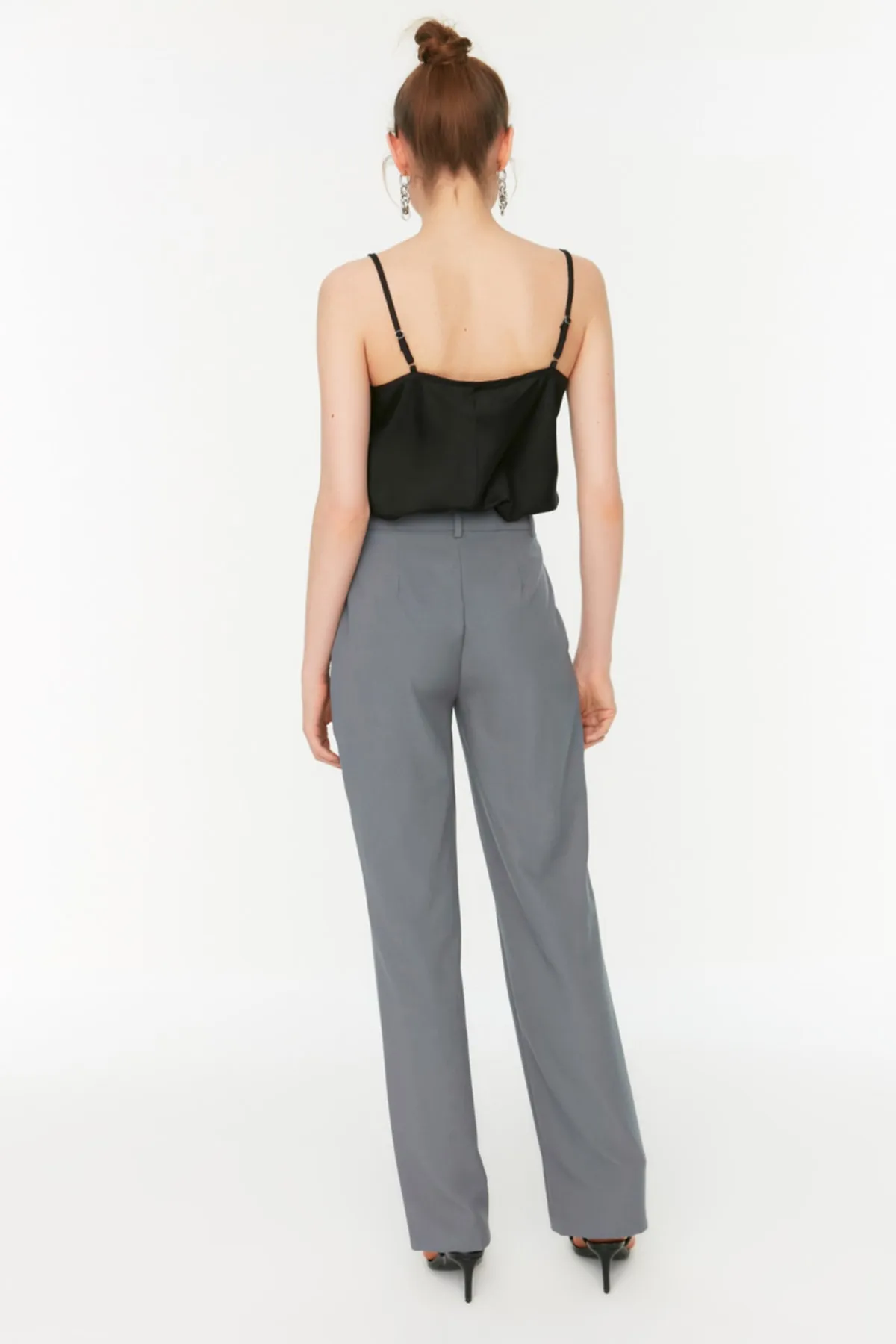 Trendyol Collection  Graue, gerade geschnittene, gerippte, genähte Webhose mit hoher Taille TWOSS21PL0093