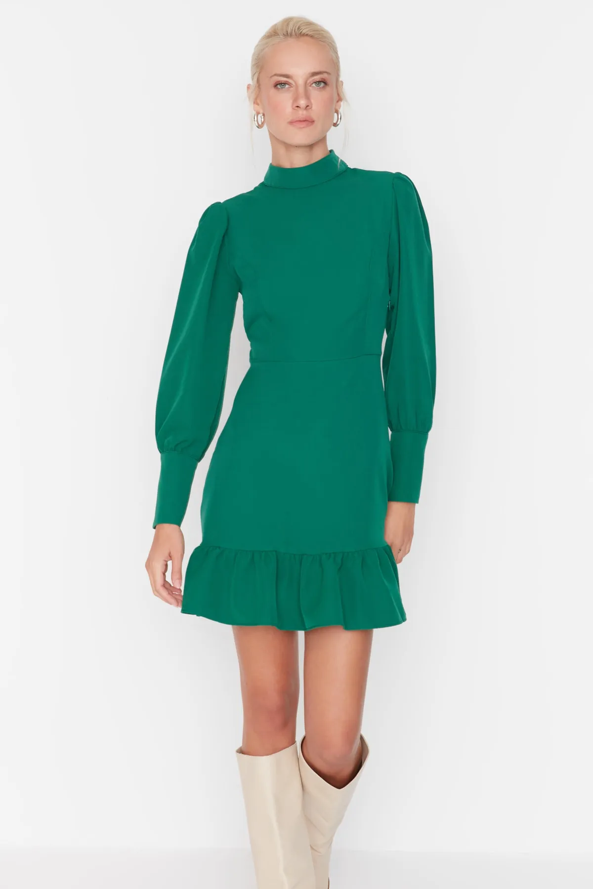 Trendyol Collection  Smaragdgrünes A-Linien-Minikleid mit Stehkragen und gerafftem Webmuster TWOAW21EL1816