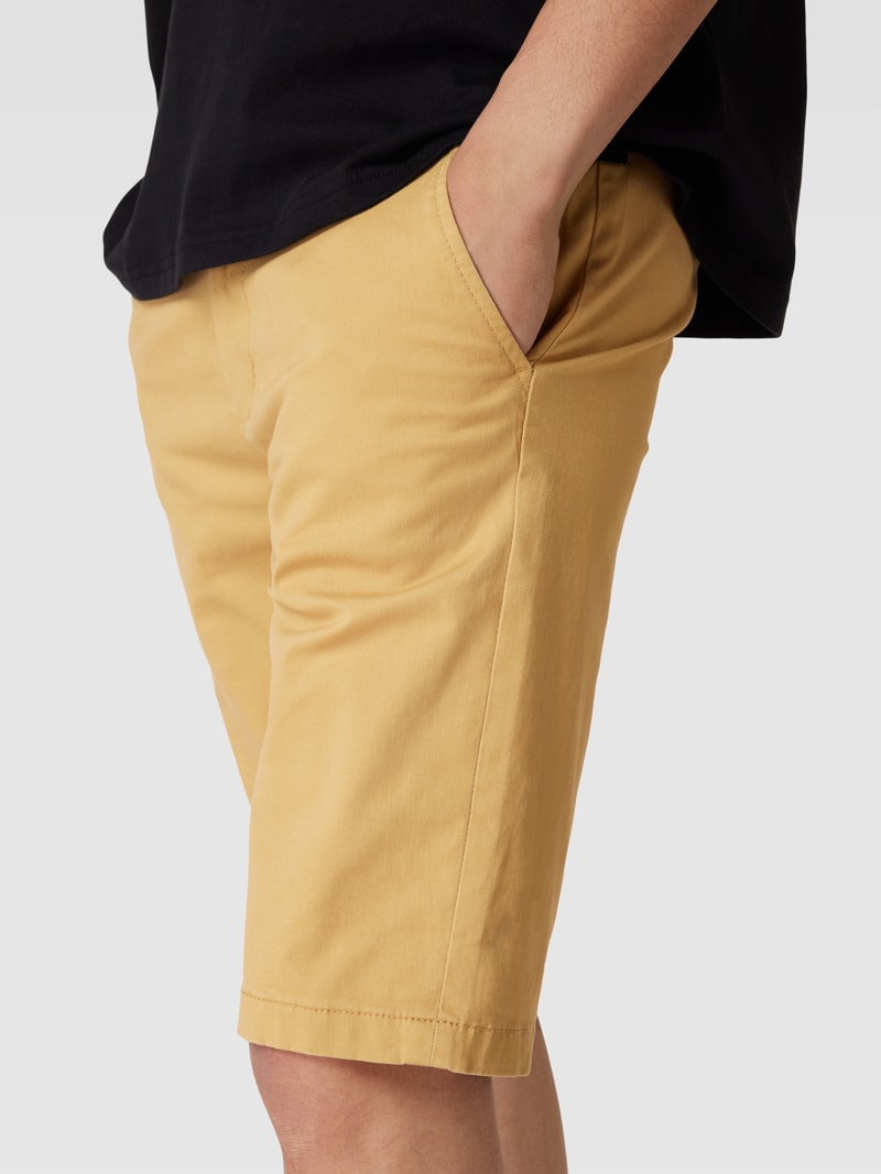 Slim Fit Chino-Shorts mit Eingrifftaschen in cognac