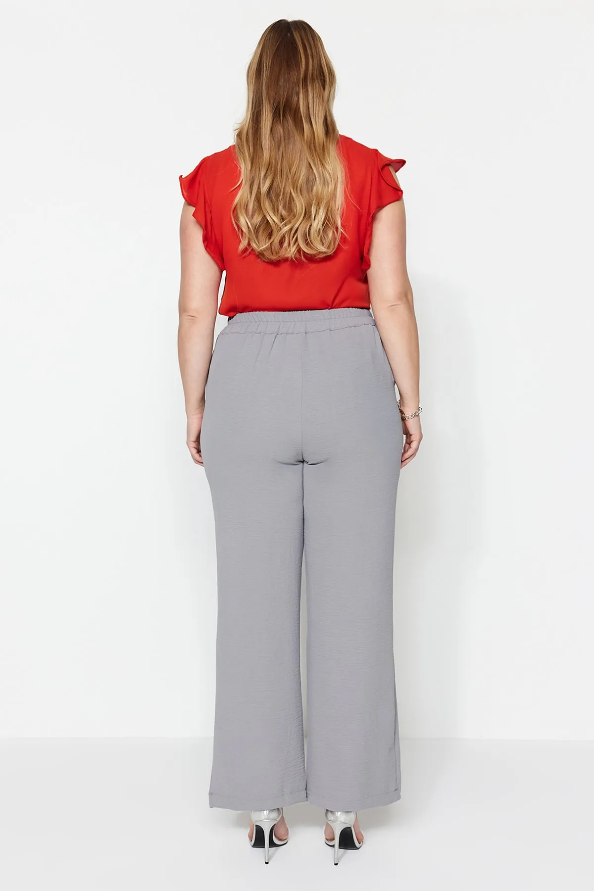 Trendyol Curve  Grau melierte, hoch taillierte, plissierte Webhose TBBSS22PL0448