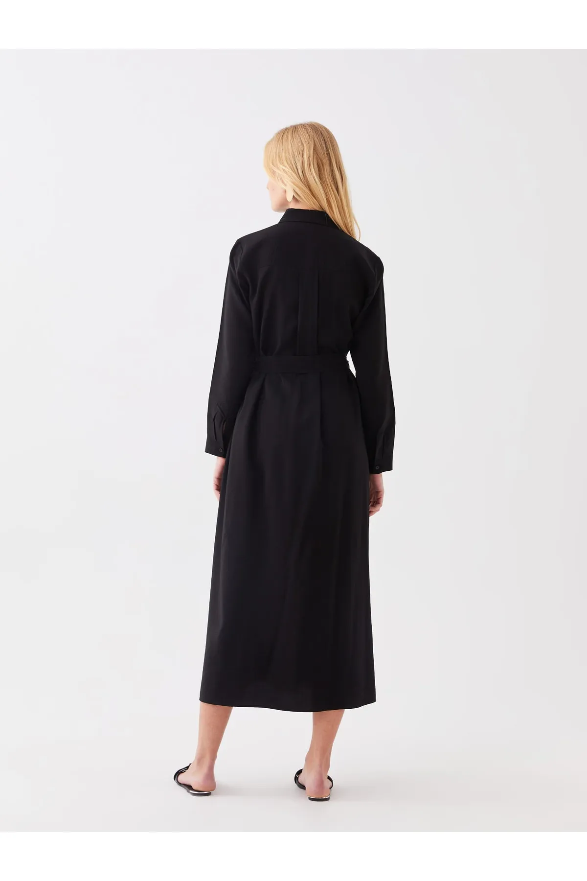 LC Waikiki  Einfarbiges, langärmliges Damenkleid mit Hemdkragen