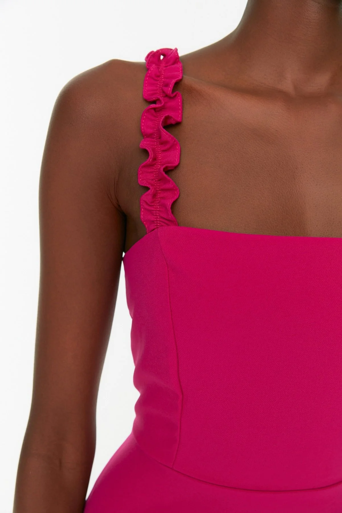 Trendyol Collection  Fuchsiafarbenes A-Linien-Minikleid mit quadratischem Kragen und Riemen und detailliertem Webmuster TWOSS22EL2175