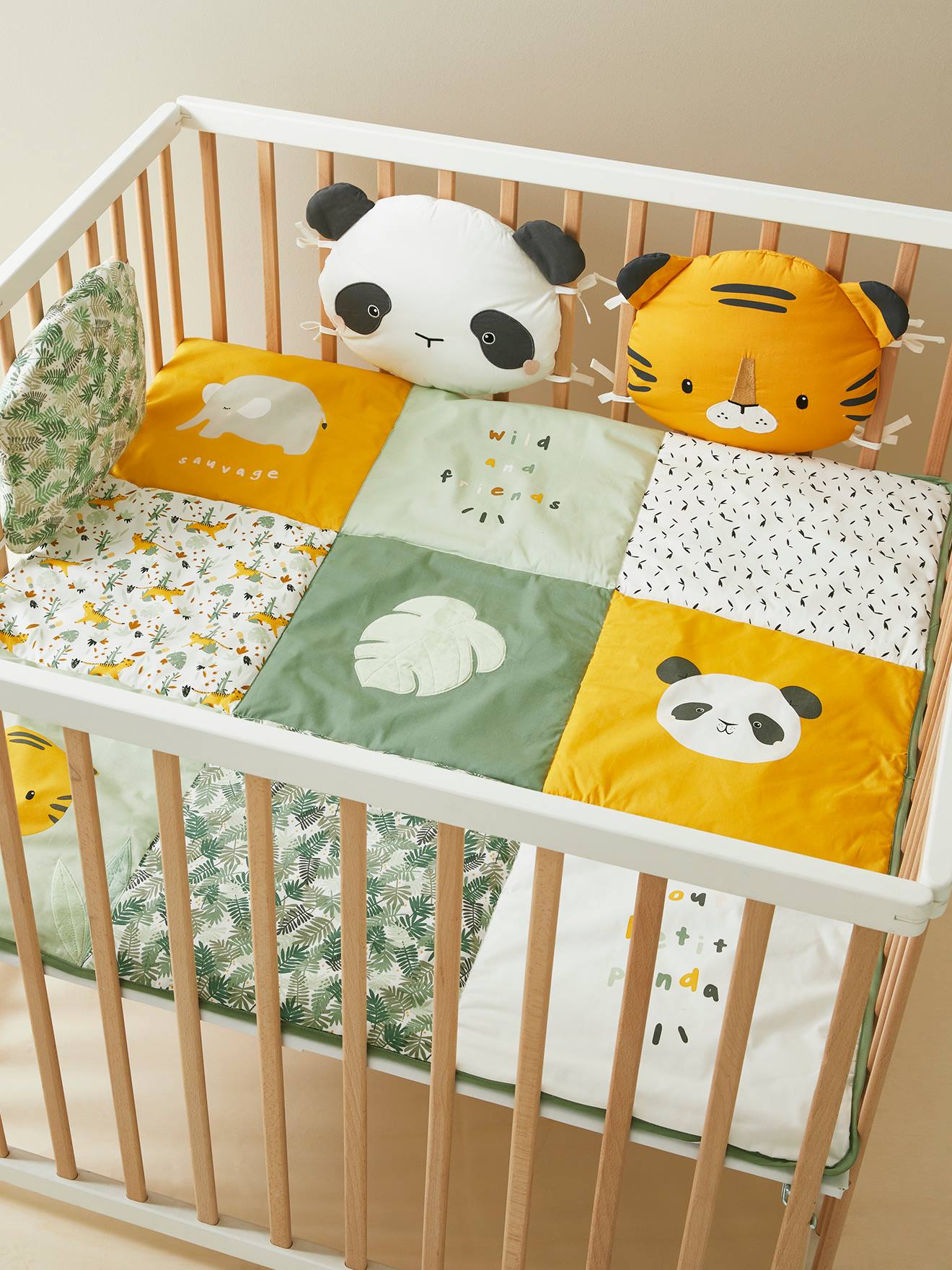 Tapis de sol / Fond de parc patchwork HANOI multicolore
