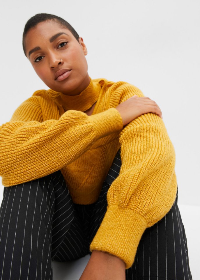 Pullover mit Cut-Out