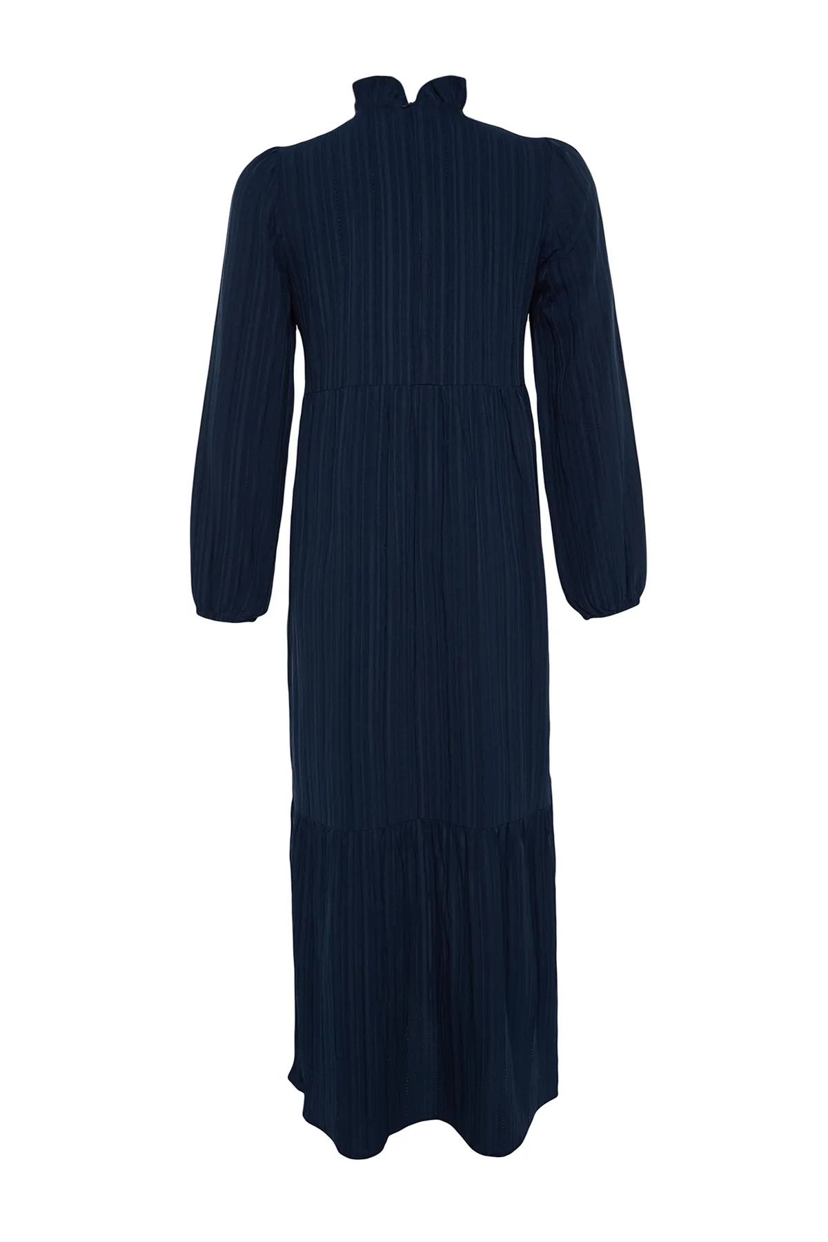 Trendyol Modest  Marineblaues Crinkle-Gewebtes Kleid mit Stehkragen und weiter Passform TCTSS22EB00171