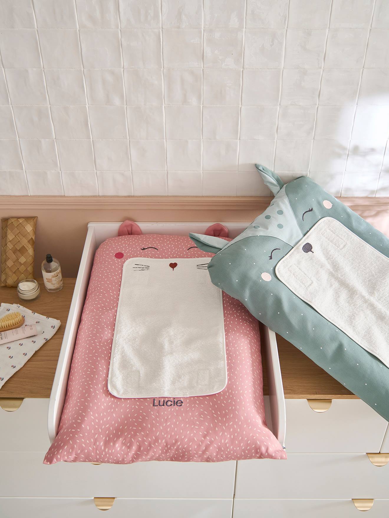 Vertbaudet Bezug für Baby Wickelauflage KATZE, personalisierbar Oeko-Tex - rosa bedruckt