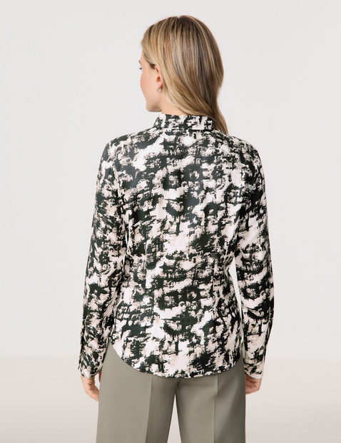 Taillierte Hemdbluse mit Allover-Print