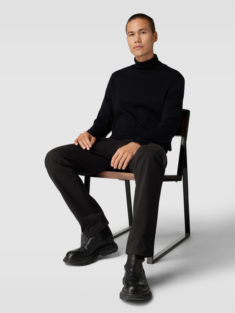 Chino mit französischen Eingrifftaschen in schwarz