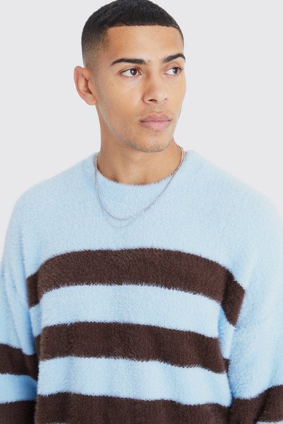 Flauschiger Oversize Pullover mit Streifen