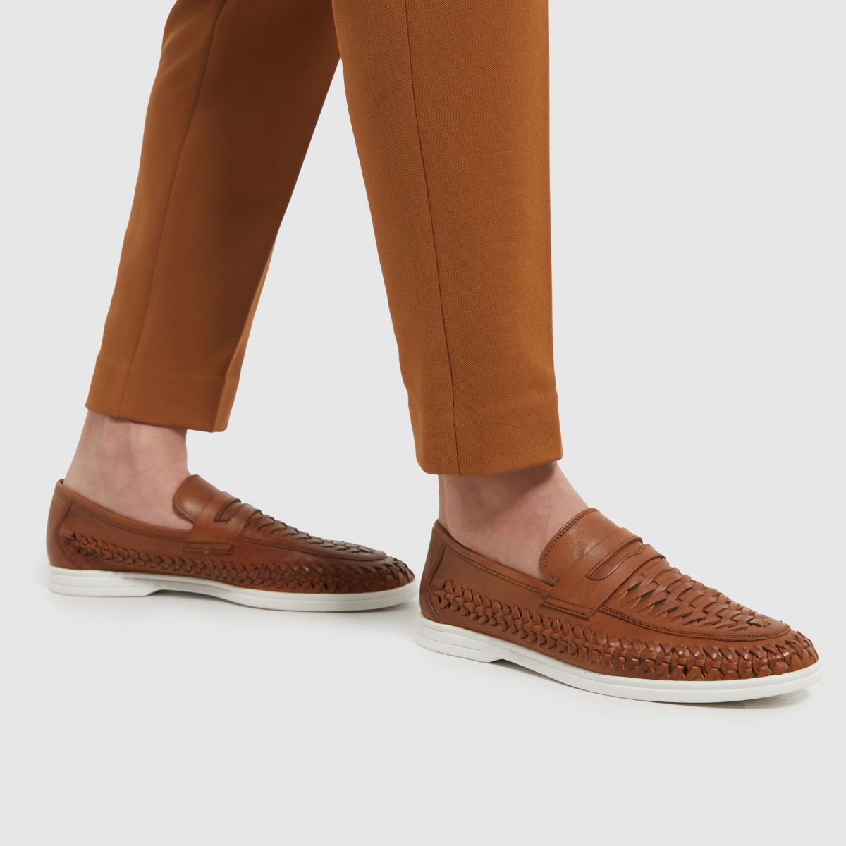 Schuh Rees szőtt mokaszincipő barna színben
