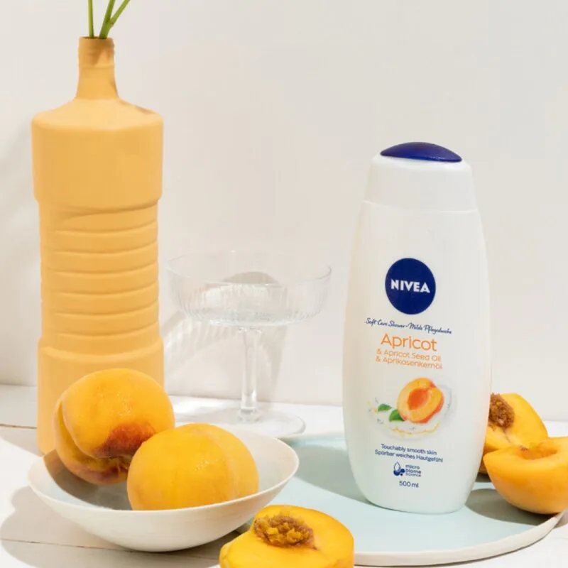 Нивеа гел за туширање Care & Apricot