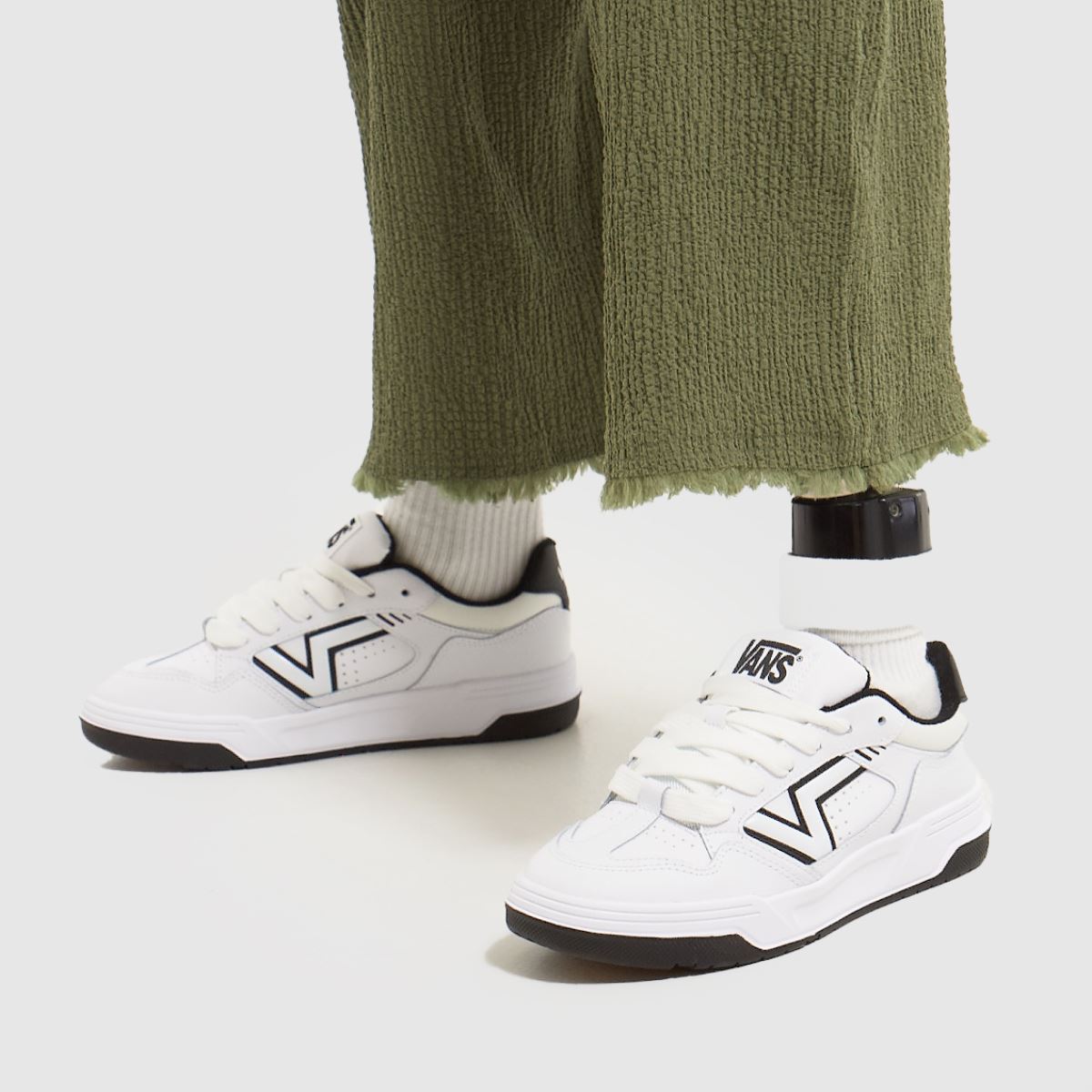 Vans Upland-sneakers i vitt och svart