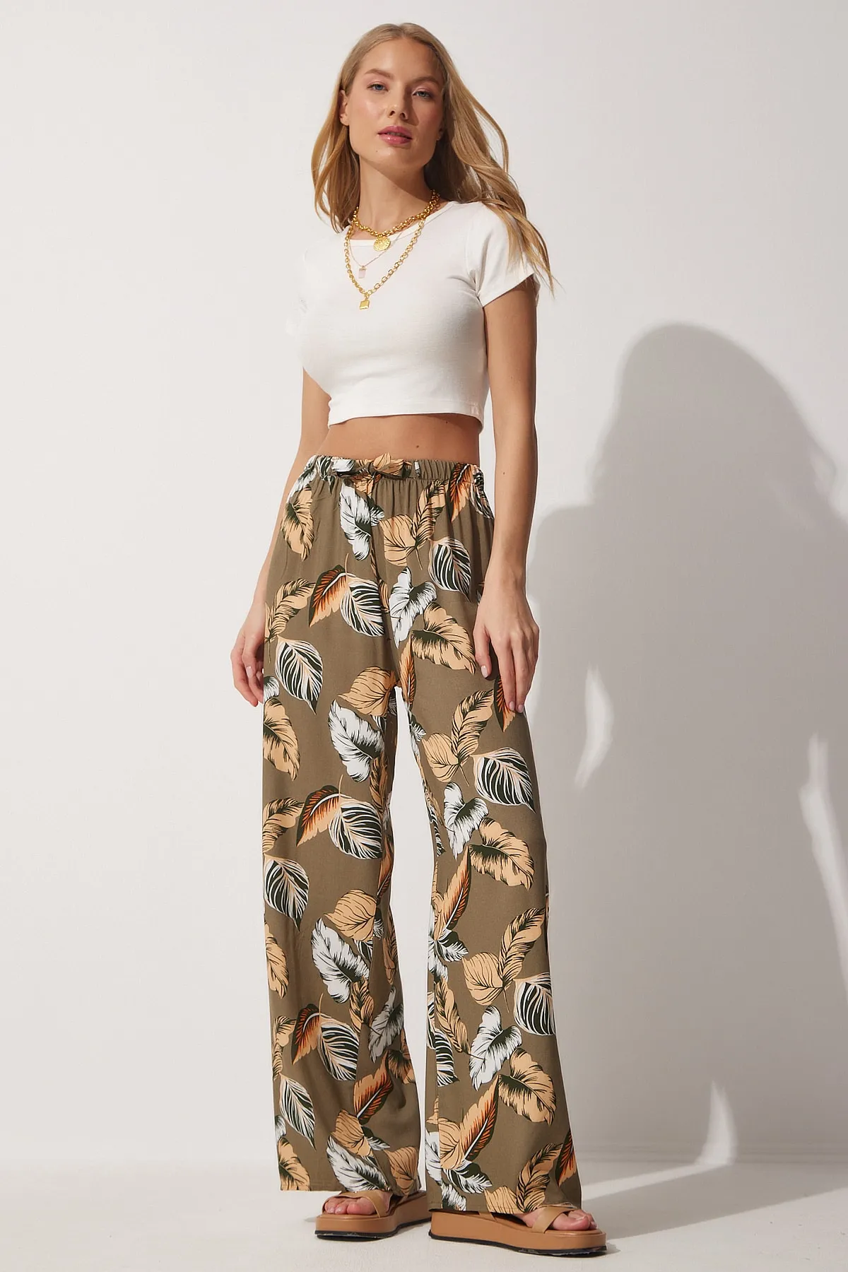 Happiness İstanbul  Damen-Khaki-weiße Sommerhose aus Viskose mit hoher Taille und lockerer Passform, BH00354