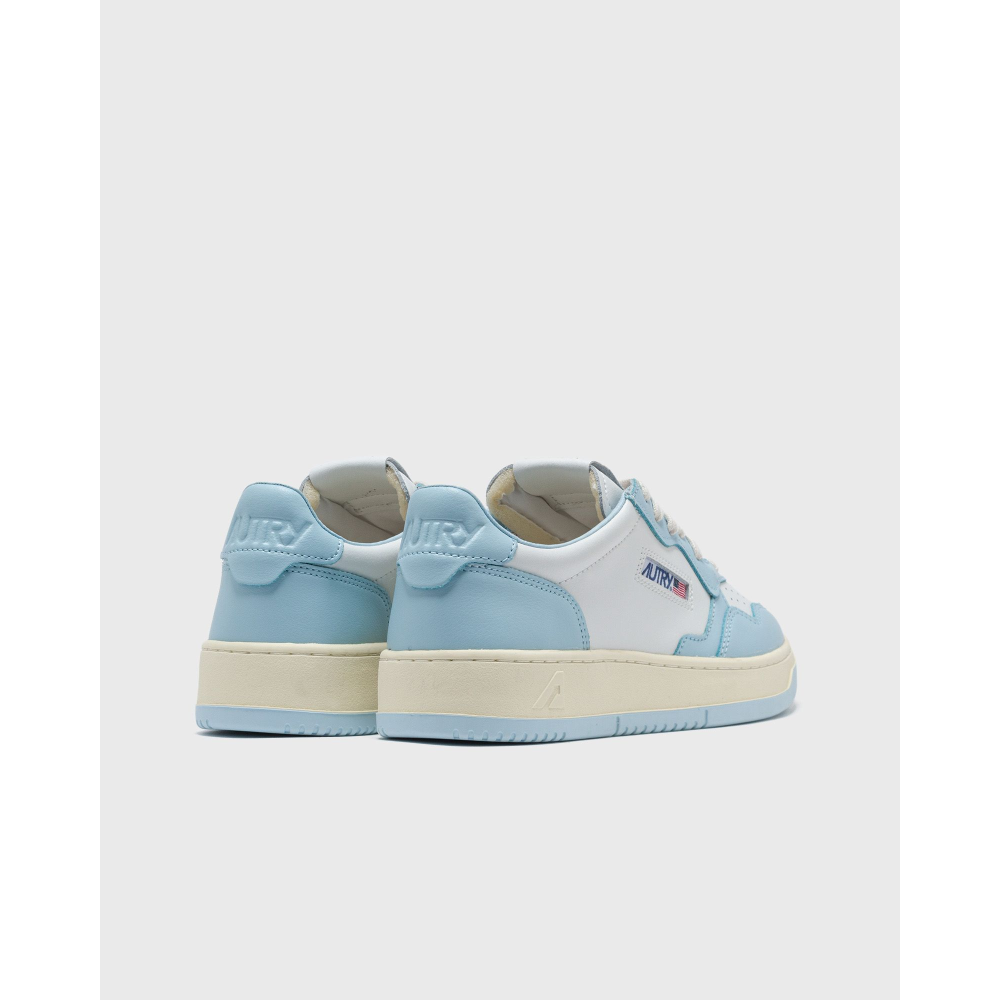 Autry WMNS Medalist LOW AULWWB40 / weiss