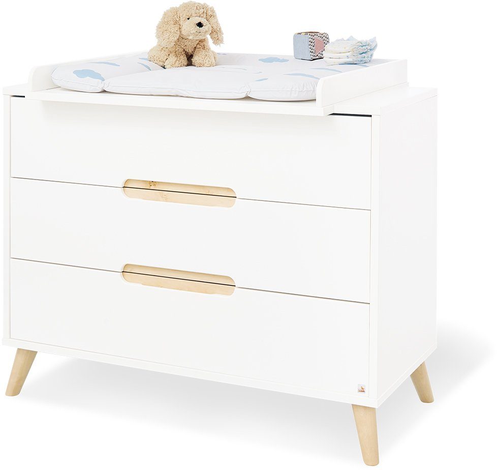 Pinolino® Babyzimmer-Komplettset Move, (Set, 4-St., Kinderbett, Wickelkommode, Kleiderschrank, Wandregal), breit groß; mit Kinderbett, Wickelkommode & Wandregal