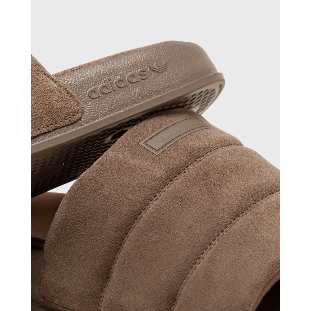 adidas Adilette ESSENTIAL IE9649 / braun