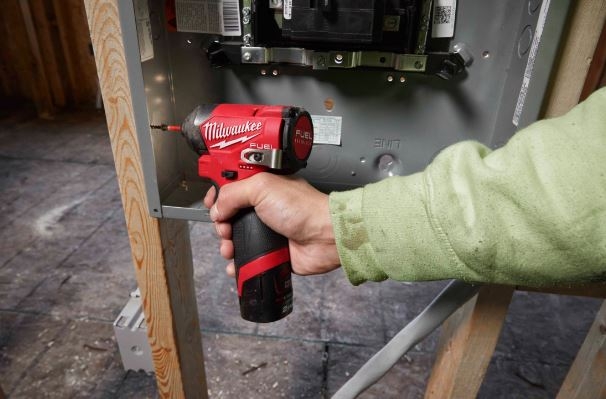 Milwaukee 4933479877 M12 FID2-202X Fuel Compact Ασύρματο Κρουστικό Κατσαβίδι 12V 2.0 Li-Ion σε κουτί HD 4933479877