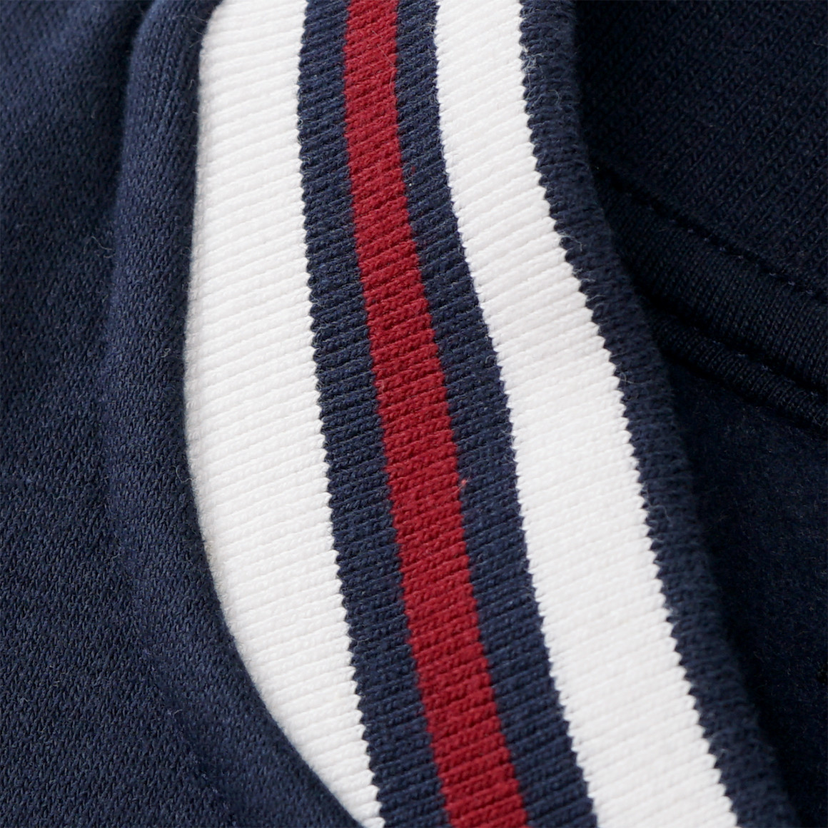 Jungen Sweatjacke im College-Look