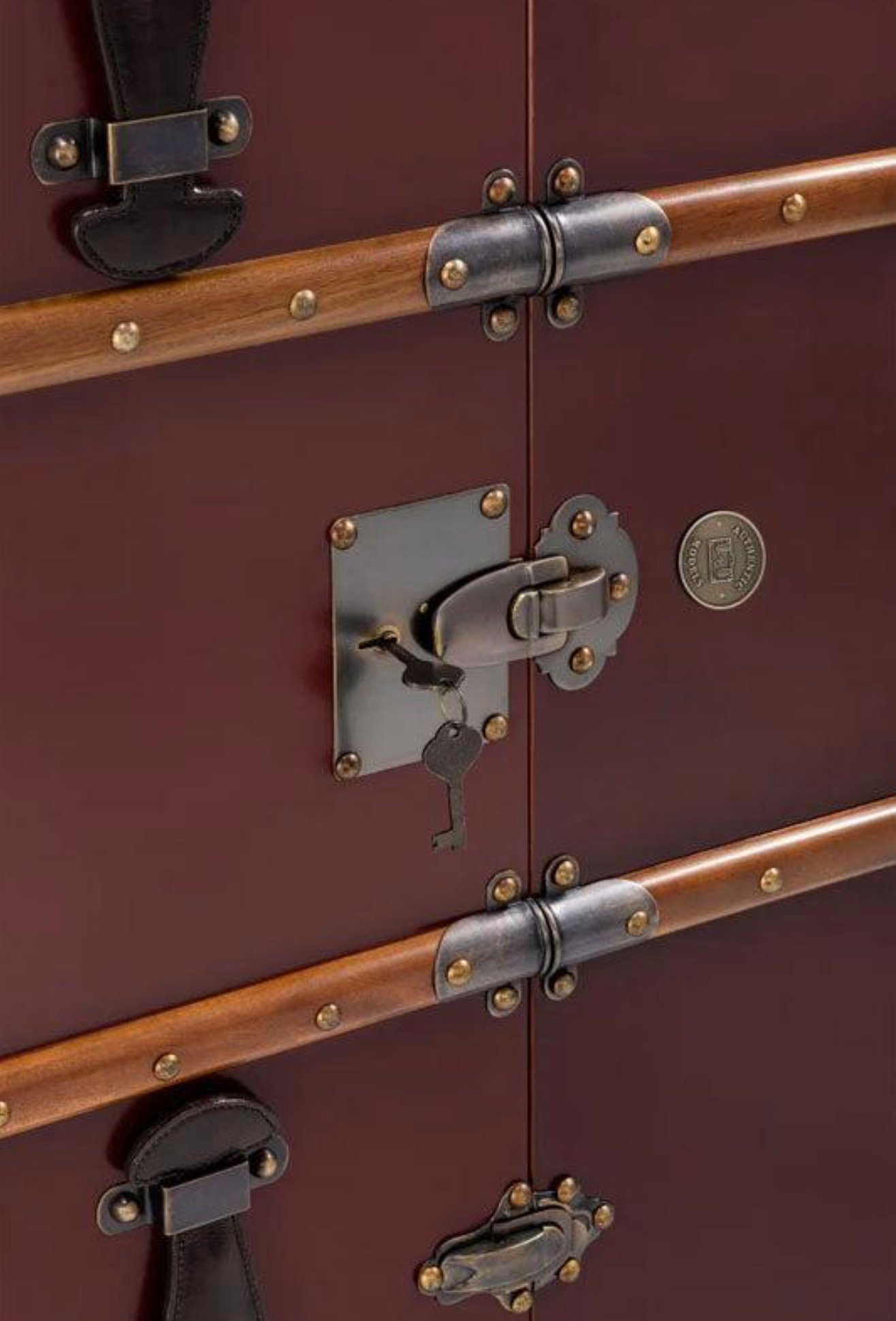 AUTHENTIC MODELS Barschrank Koffer Stateroom Burgundy Rot