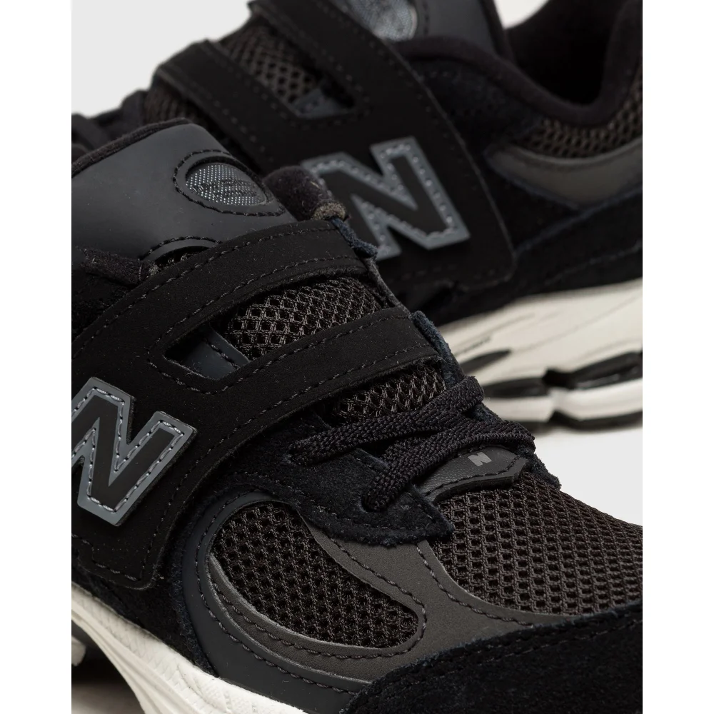 New Balance 2002R PV2002BK / schwarz