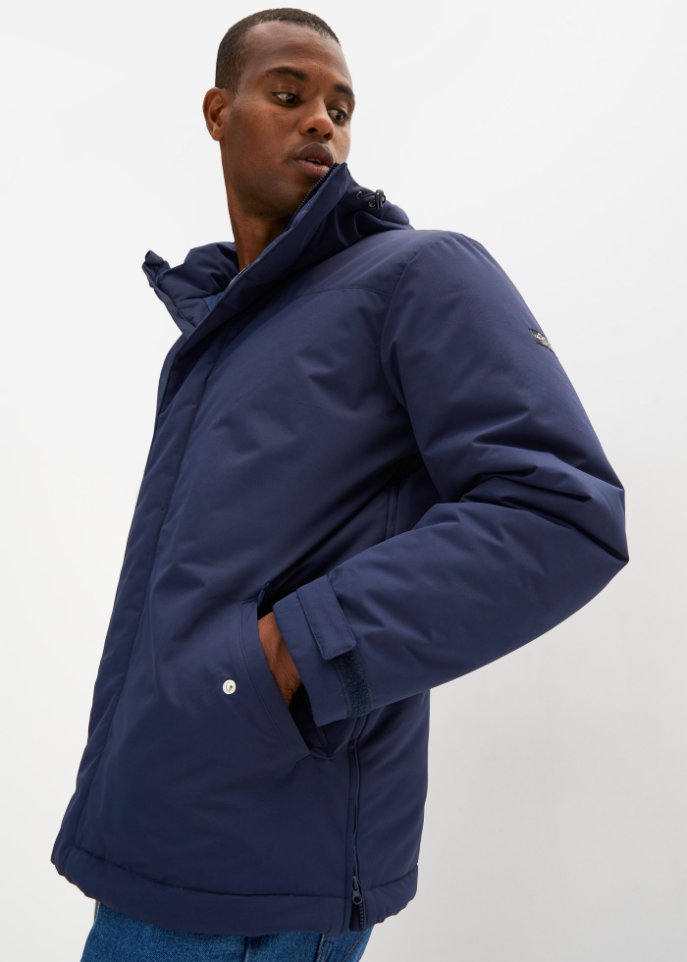 Winterjacke mit Komfortschnitt und recyceltem Polyester