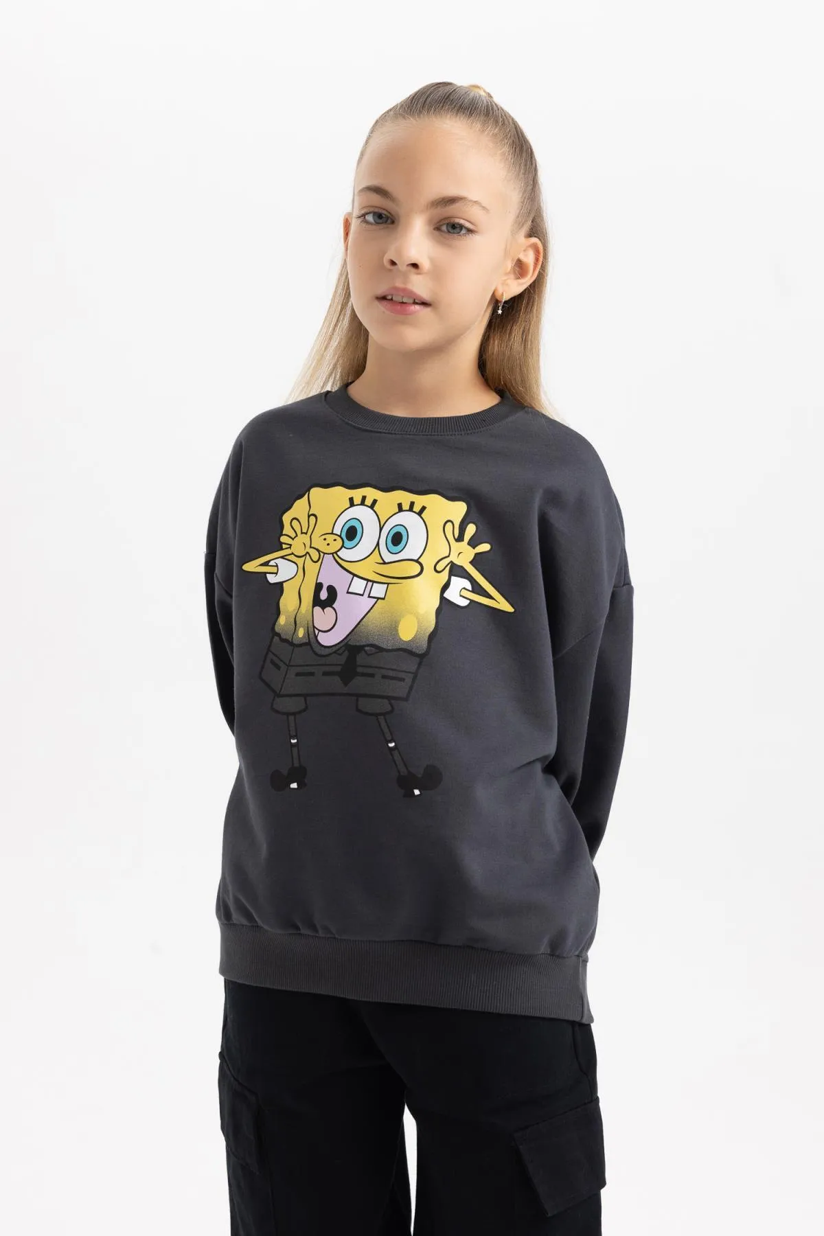DeFacto  Spongebob Sweatshirt für Mädchen, Übergröße, Rundhalsausschnitt, weicher, pelziger, dicker Pullover innen B5732a823wn