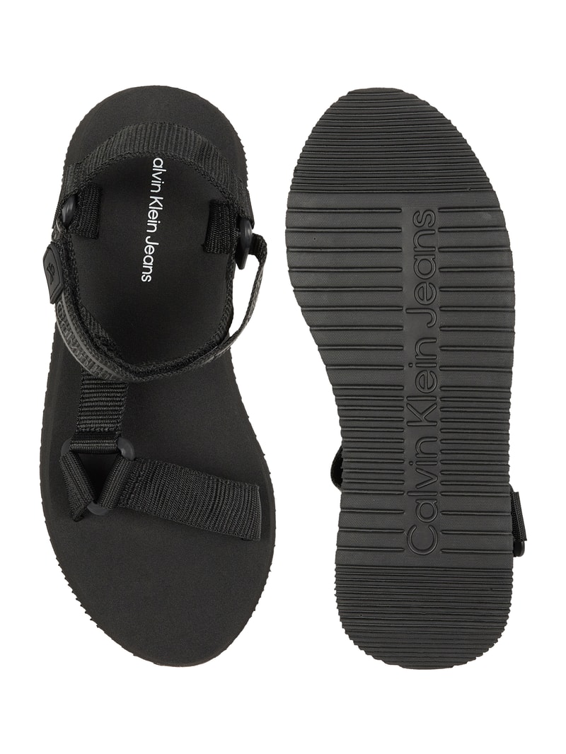 Sandalen aus Textil in schwarz