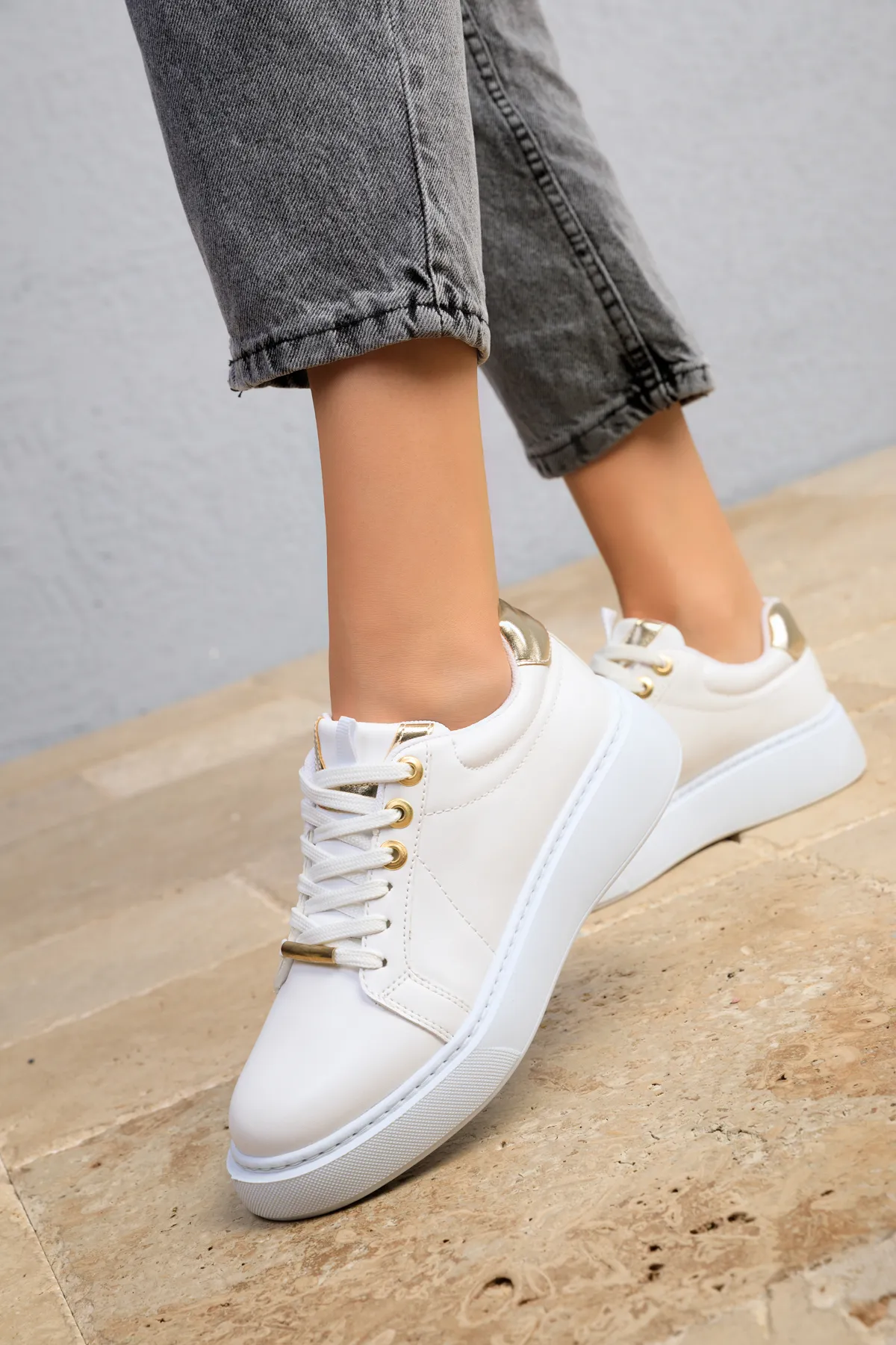 SOHO  Weiß-Gold Damen Sneakers 18532