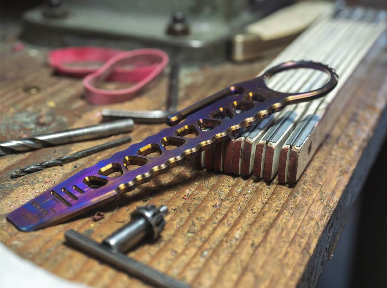 Tango Bar Titanium