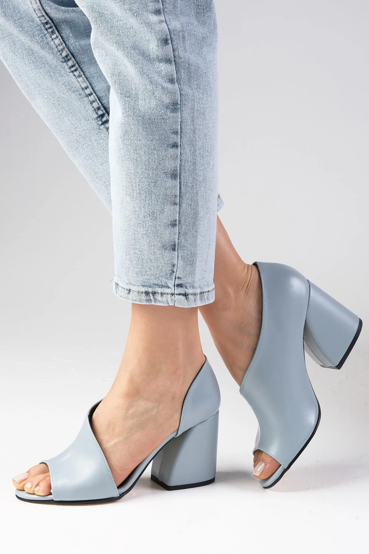 Mio Gusto  Babyblaue Schuhe mit Absatz