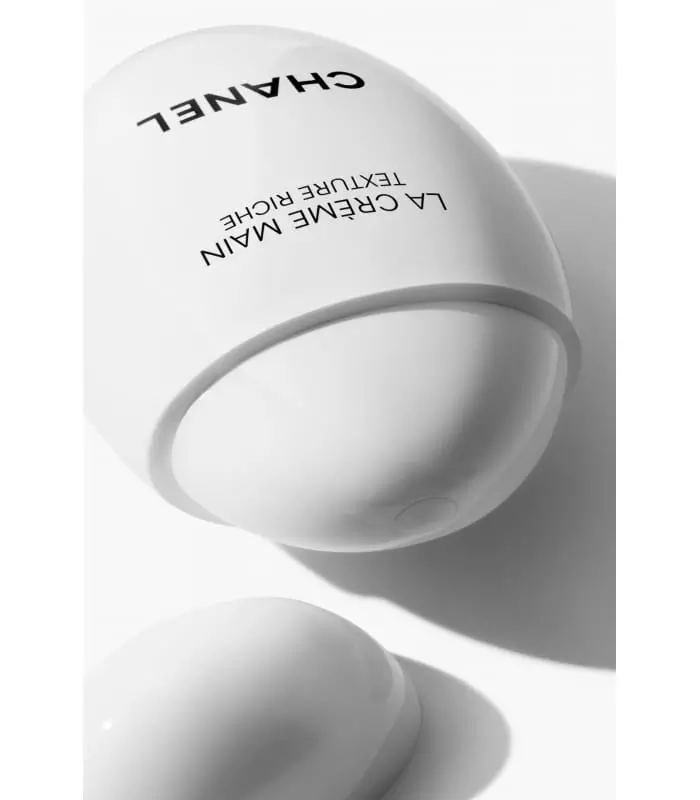 LA CRÈME MAIN TEXTURE RICHE Nourrit-Protège-Illumine