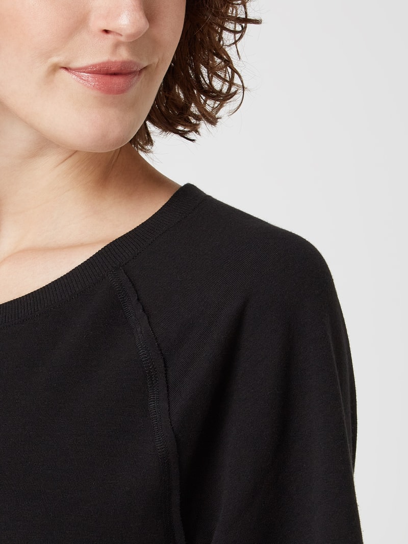 Pyjama-Oberteil mit kurzen Raglanärmeln in schwarz