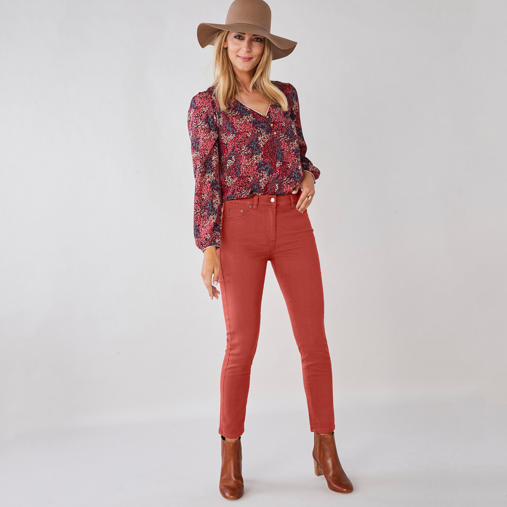 Pantalon 7/8ème fuselé stretch uni