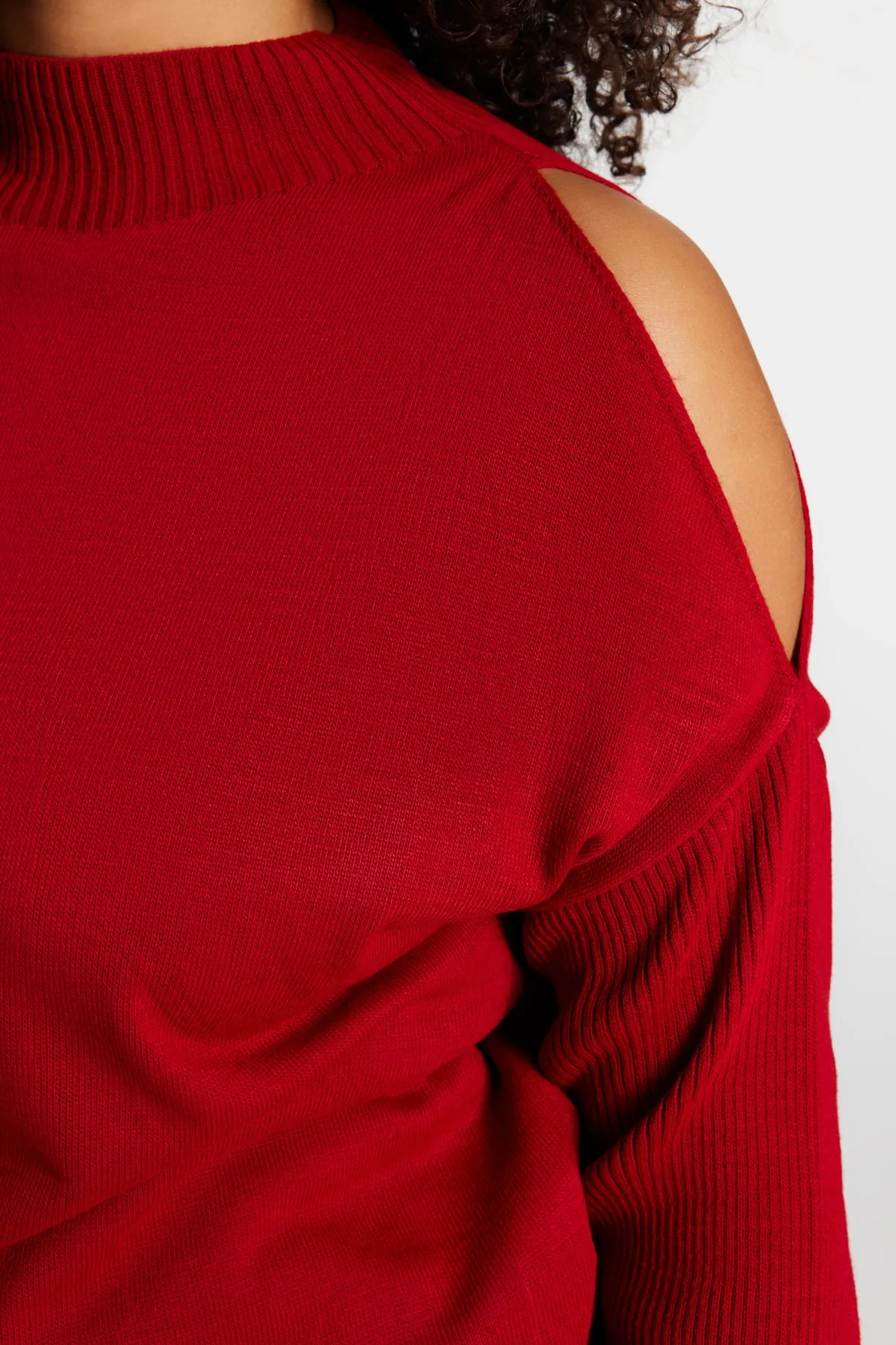 Trendyol Curve  Roter, detaillierter Strickpullover mit Cut-Outs