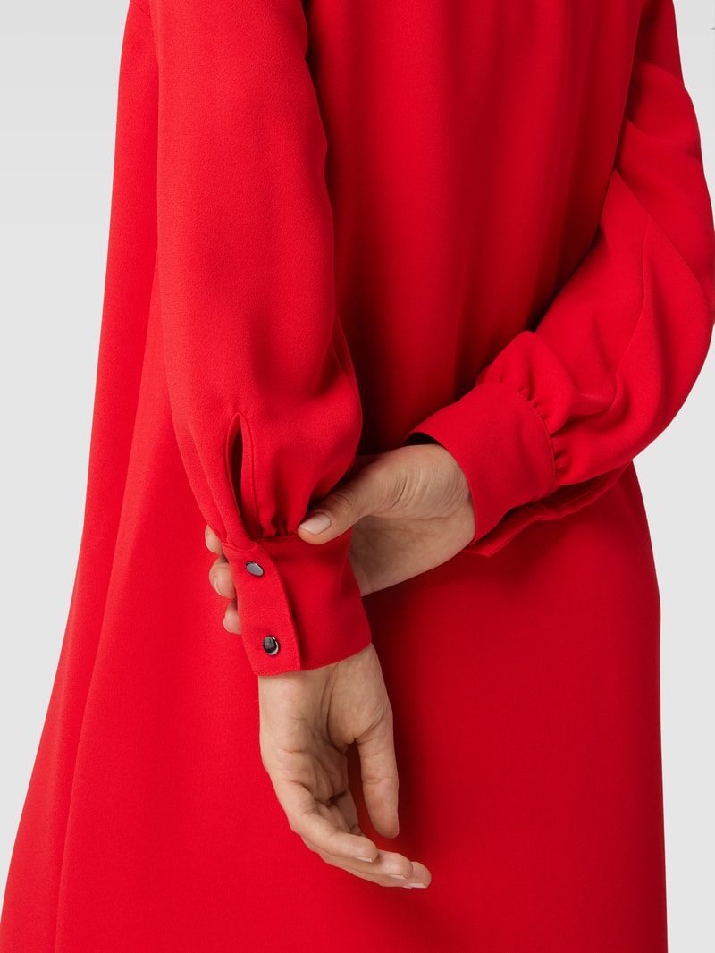 Knielanges Kleid aus reiner Viskose mit V-Ausschnitt in rot