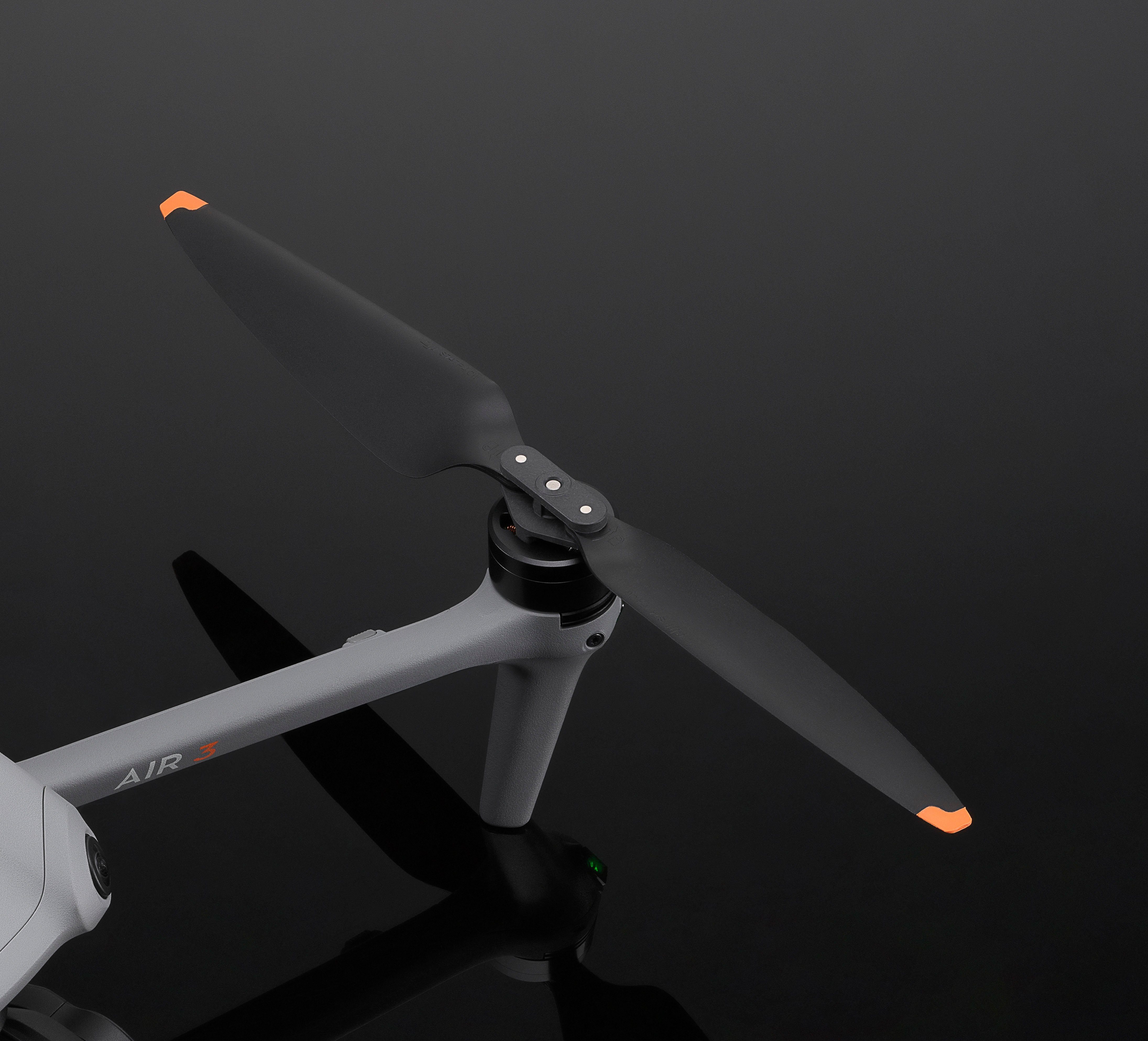 DJI Air 3 Fly More Combo (DJI RC-N2) Drohne (4K Ultra HD)