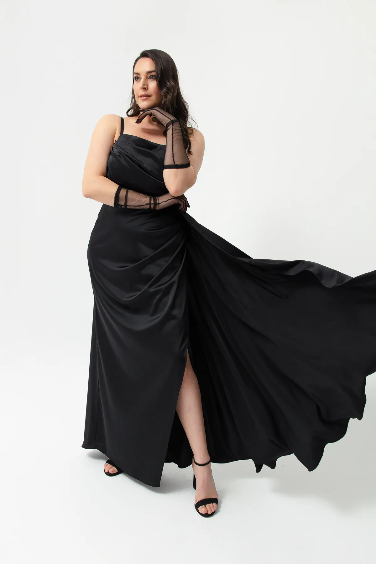 Lafaba  Schwarzes One-Shoulder-Abendkleid und Abschlusskleid aus Satin in Übergröße für Damen