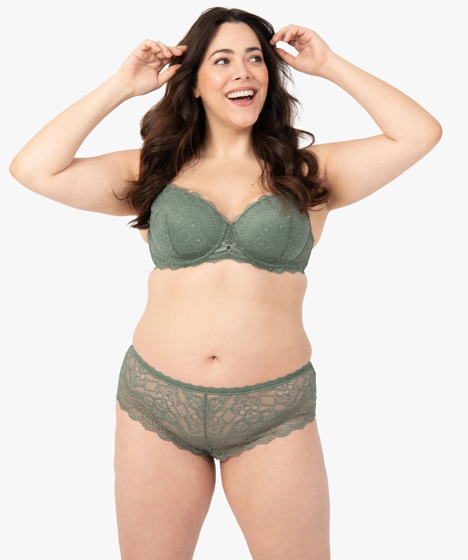 Shorty femme grande taille en dentelle kaki | GEMO