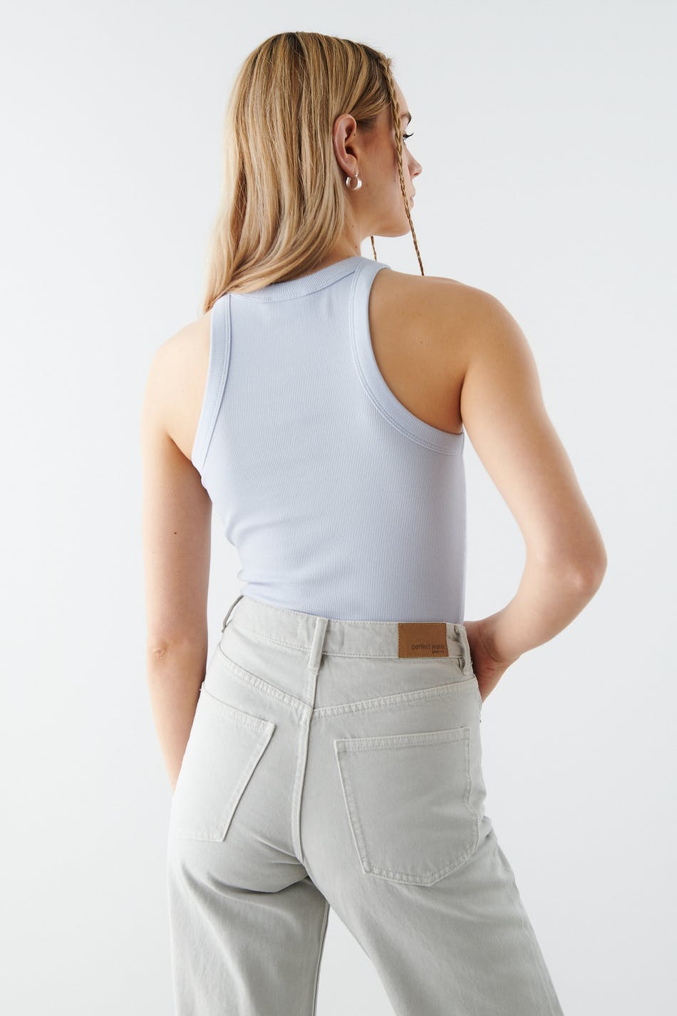 Basic rib tank