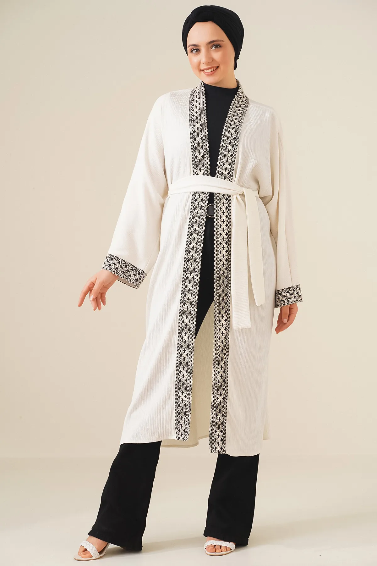 Bigdart  5865 Bestickter gestrickter langer Kimono – Weiß