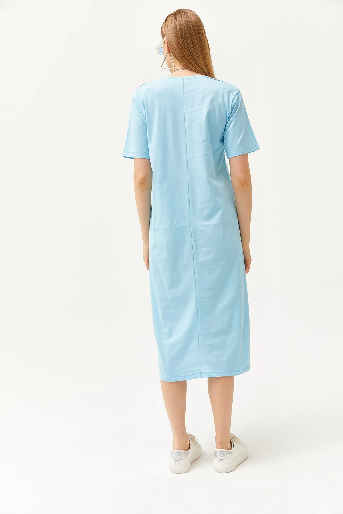 Olalook  Babyblaues Oversize-Baumwollkleid mit Seitenschlitzen für Damen ELB-19001880
