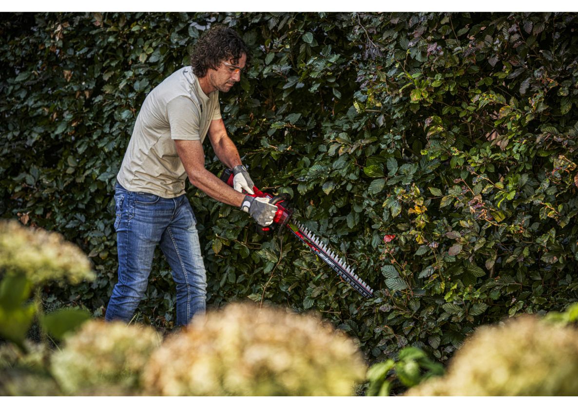 SKIL GH1E0440AA Pensasleikkuri 55 cm 20 mm 20 V harjaton sis. 2,0 Ah akun ja laturin