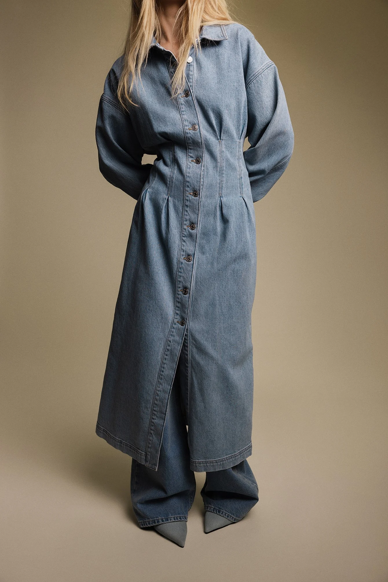 Kleid mit markanter Taille