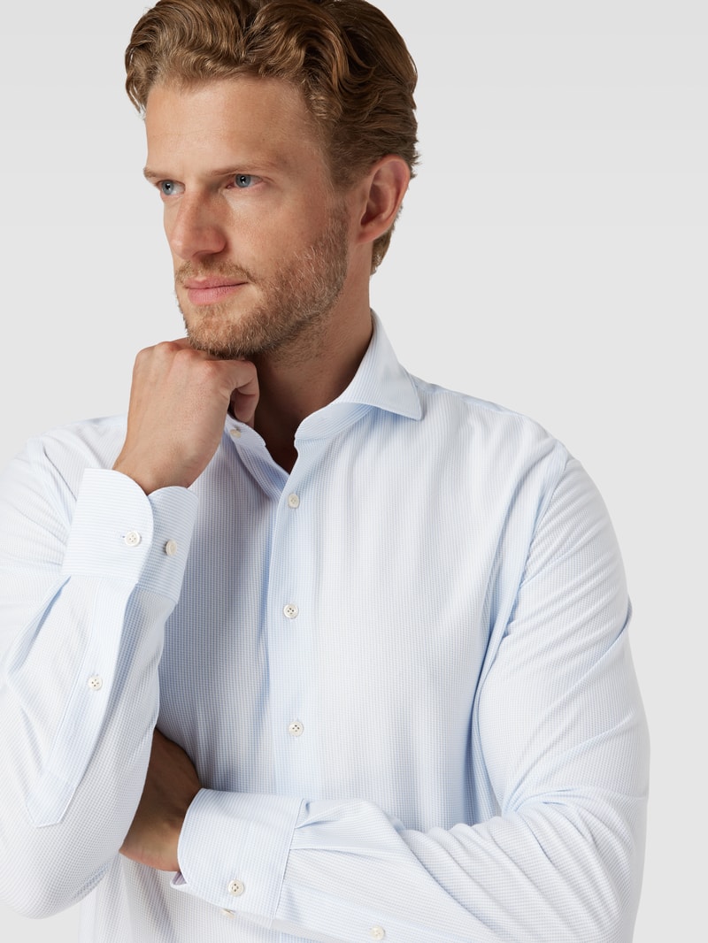 Business-Hemd mit Haifischkragen in bleu