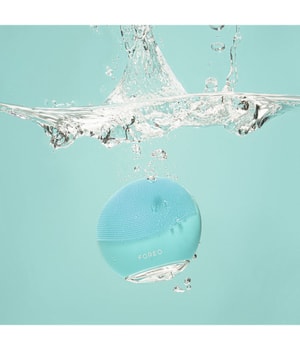 FOREO LUNA™ 4 mini Arctic Blue Gesichtsbürste-1 Stk
