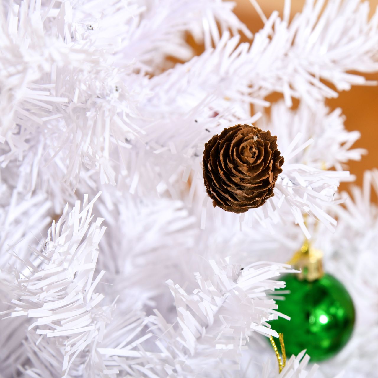 HOMCOM Tannenbaum Weihnachtsbaum Christbaum 150 / 180cm 680 Spitze inkl. Deko