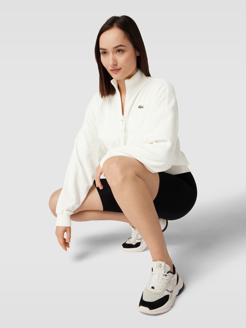 Sweatshirt mit Label-Patch in offwhite