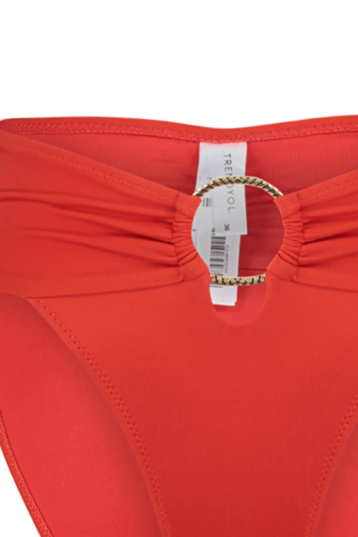 Trendyol Collection  Normale Bikinihose mit hoher Taille und hohem Beinausschnitt und roten Accessoires TBESS22BA00001