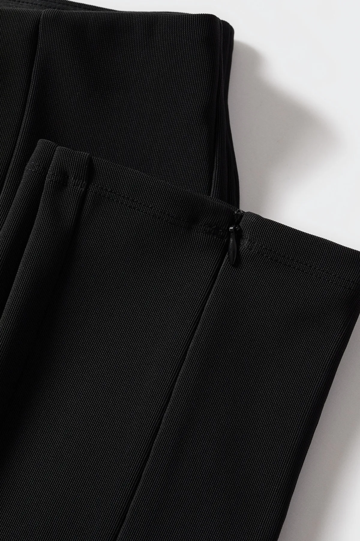 MANGO  37005625 Hosen & Leggings Schwarz