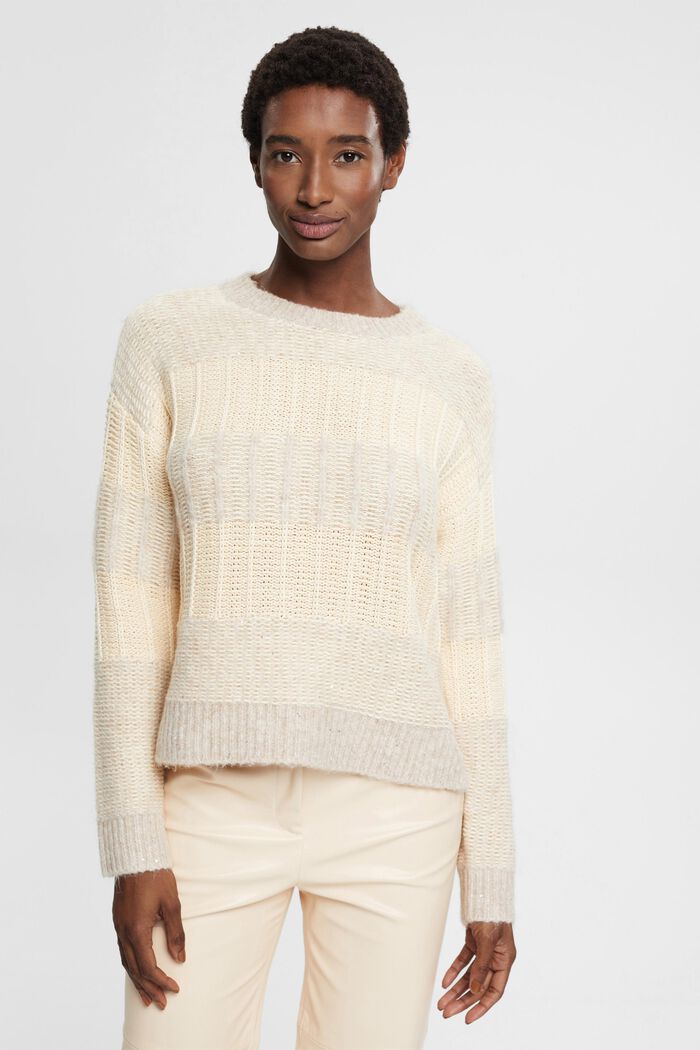 Strukturierter Pullover mit Pailletten